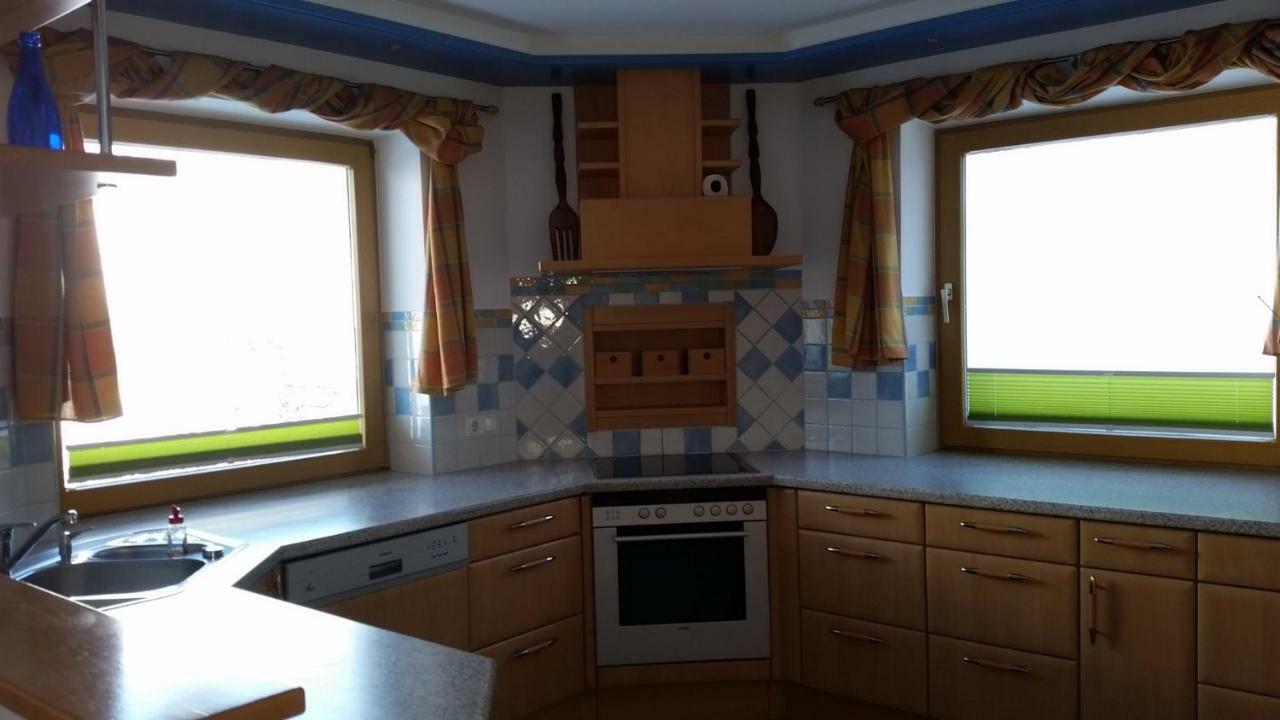 Ferienhaus Karin บรุค อันแดร์ โกรสส์กลอคเนอร์ชตราสเซอ ภายนอก รูปภาพ