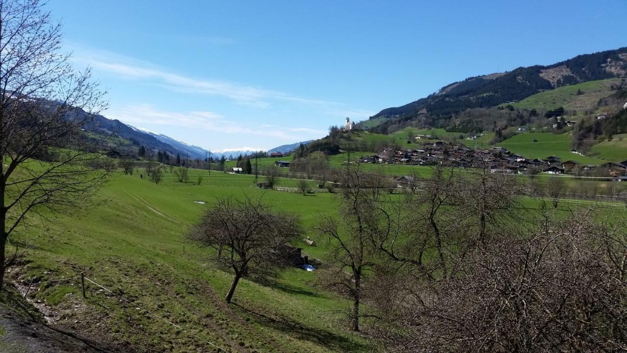 Ferienhaus Karin บรุค อันแดร์ โกรสส์กลอคเนอร์ชตราสเซอ ภายนอก รูปภาพ